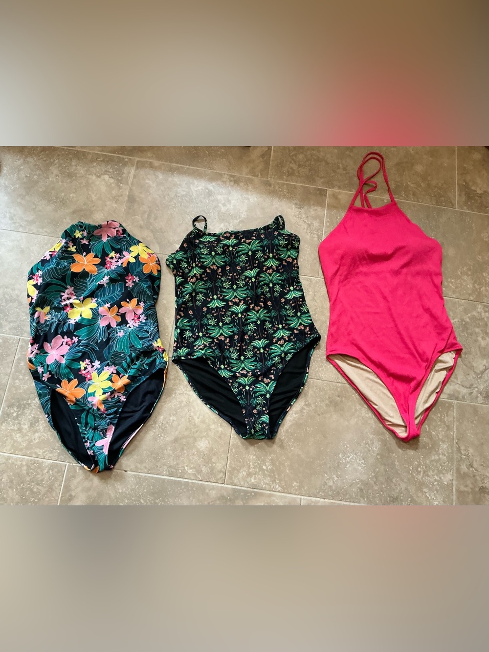 Old Navy Bundle (3) swimsuits.